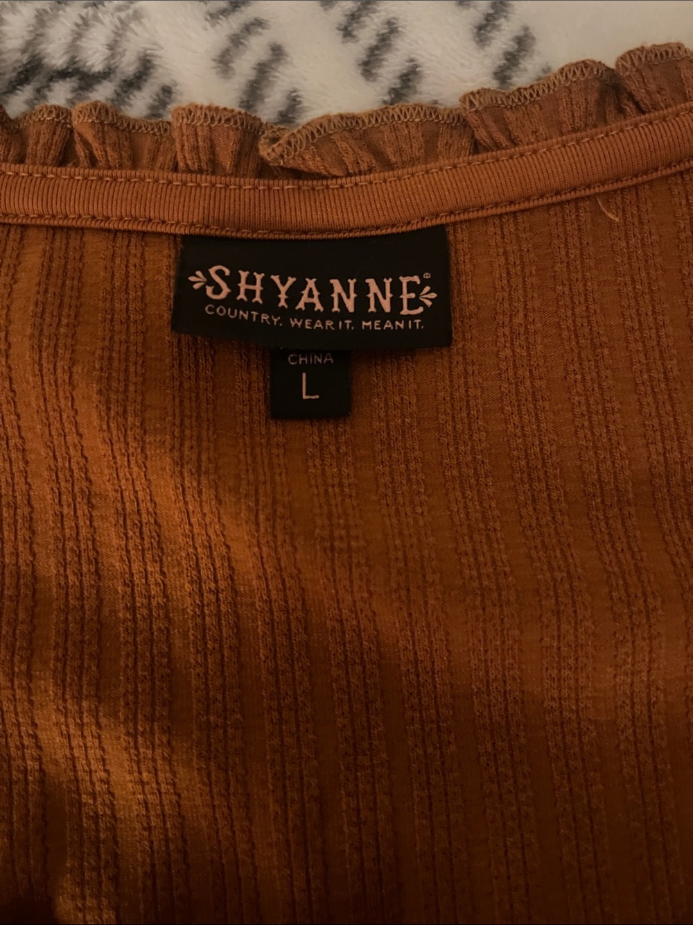 Shyanne Rust-Orange Ribbed Ruffle Button Crop Top - Picture 3 of 3